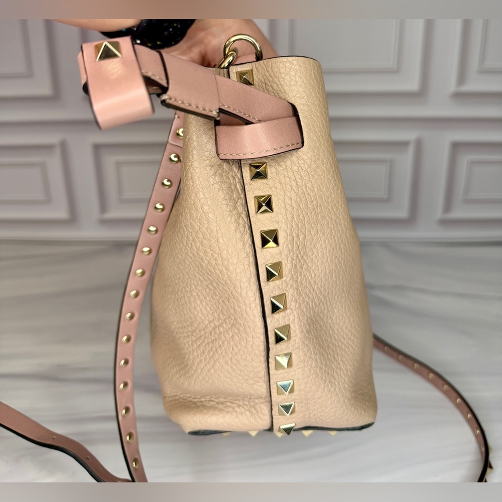 Valentino Garavani Rockstud Beige & Pink Crossbody Bag | Leather | Gold Studs - Picture 5 of 8